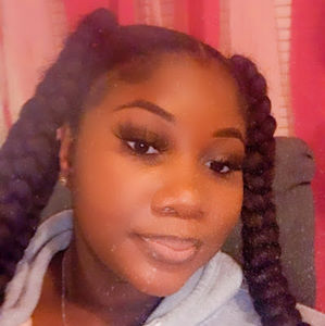 Meet your Posher, Rena